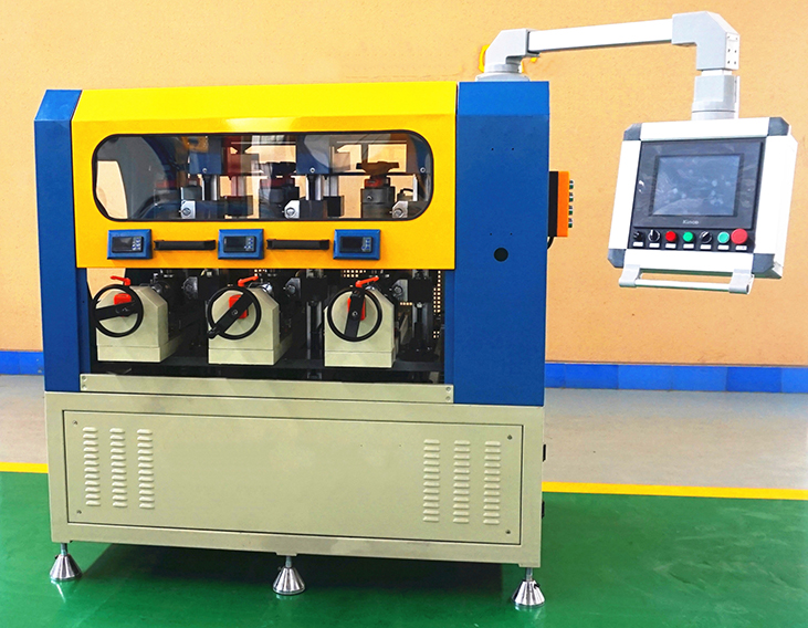 Digital display type heat insulation roller compactor